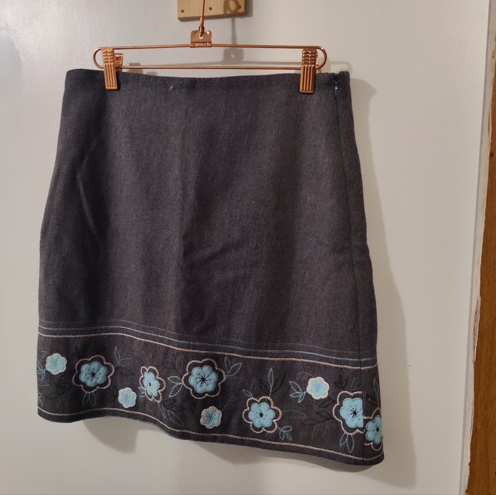 Embroidered Dress Barn skirt